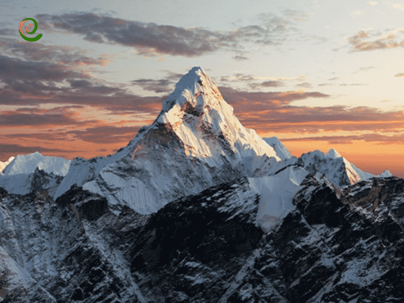 درباره کوه آمادابلام یکی از کوه های زیبای جهان واقع در هیمالیا نپال در دکوول بخوانید.